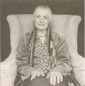Angelica GARNETT, à Forcalquier, Lubéron, France